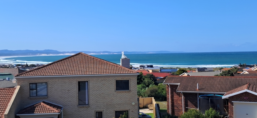 3 Bedroom Property for Sale in Wavecrest Eastern Cape